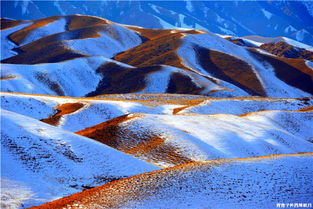 紅山大峽谷氣勢恢宏如巨幅抽象油畫