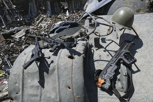 俄公布亞速鋼鐵廠內(nèi)部畫面 展示烏軍戰(zhàn)爭(zhēng)生存狀況