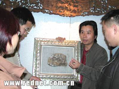 純樸自然倍受青睞 張家界砂石畫走出國門(組圖)_新聞中心_新浪網(wǎng)